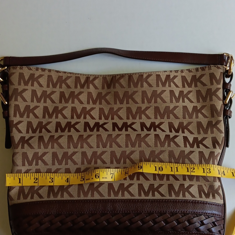 MICHEAL KORS TAN & BROWN LOGO BAG - Picture 6 of 8